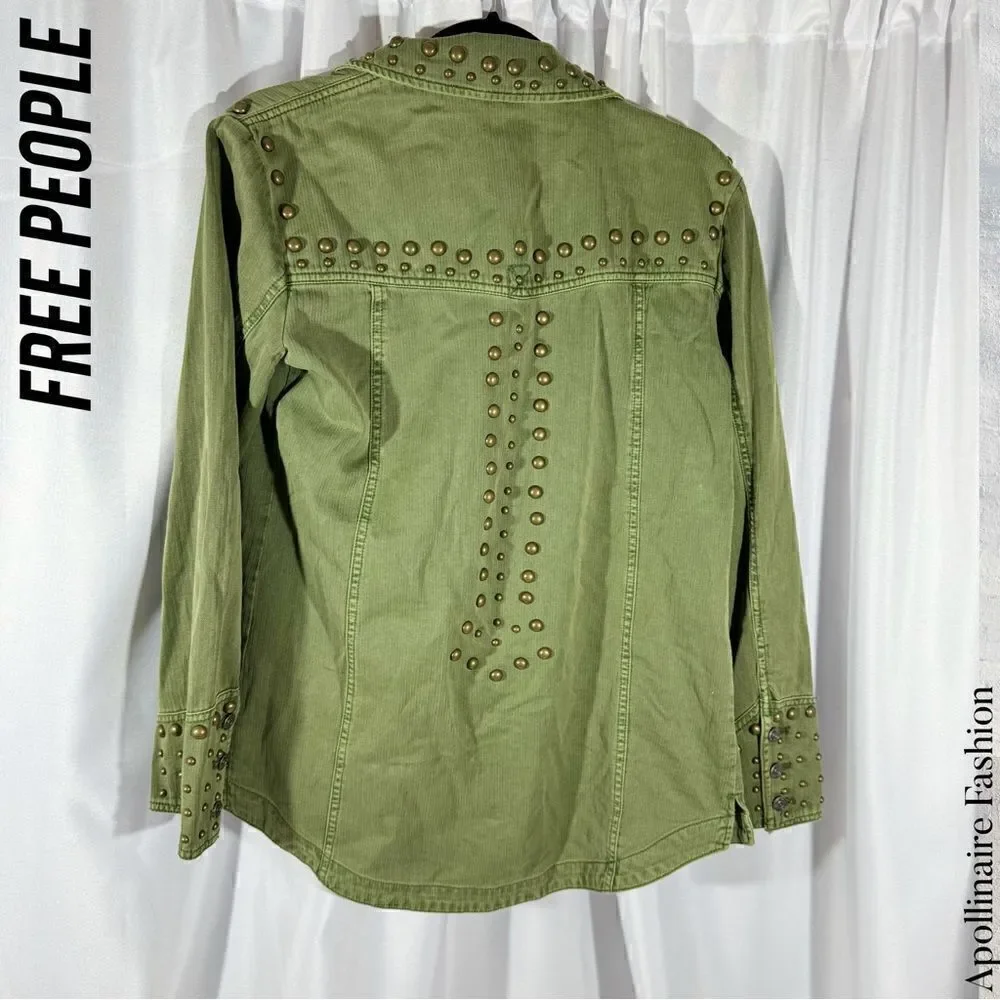 WE THE FREE ROCK AND STARS JACKET IN MILITARY GREEN XS NWT